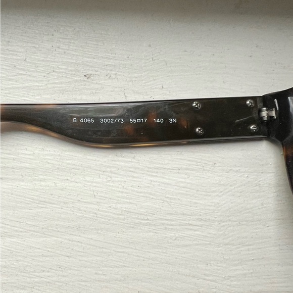 Burberry Sunglasses - Picture 5 of 5